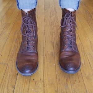 Frye carson lug lace up